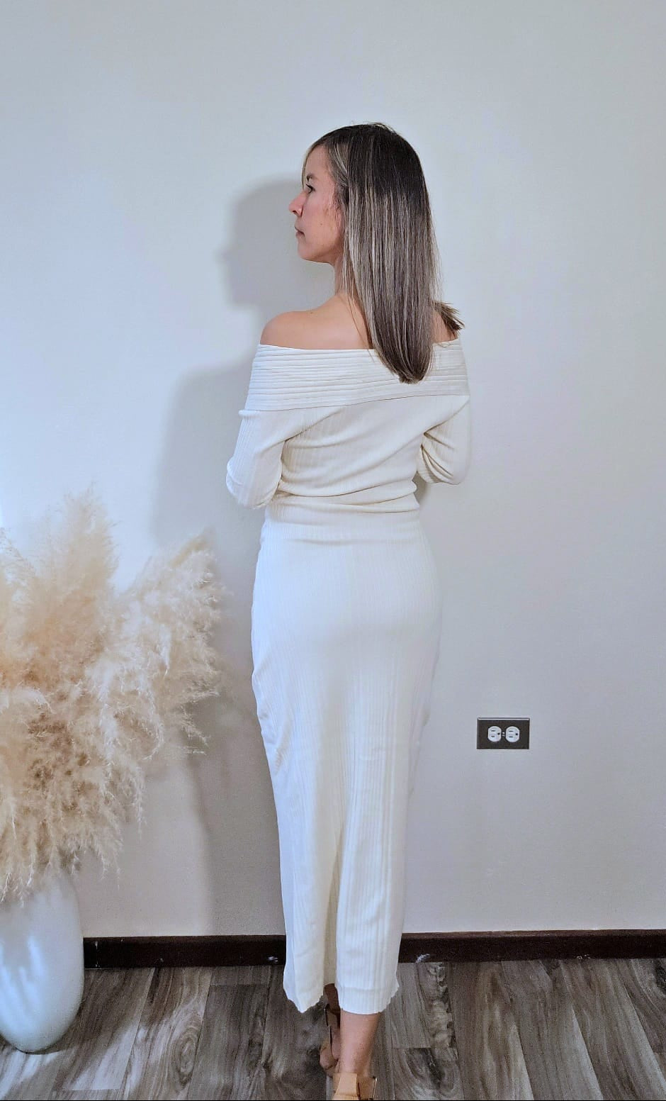 Aida Off Cross Shoulder Knit Midi Dress