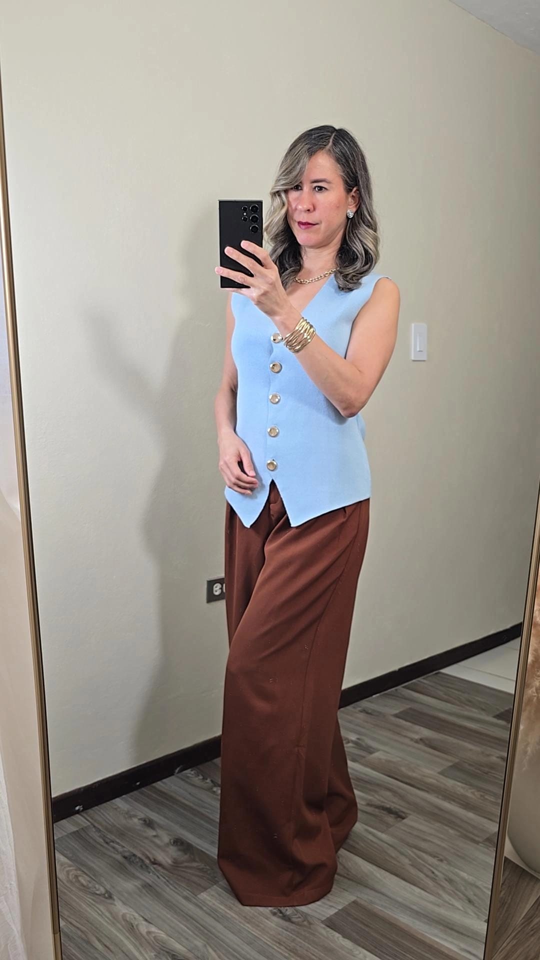 Pame Soft Fine Knit Buttoned Sleeveless Top-Baby Blue