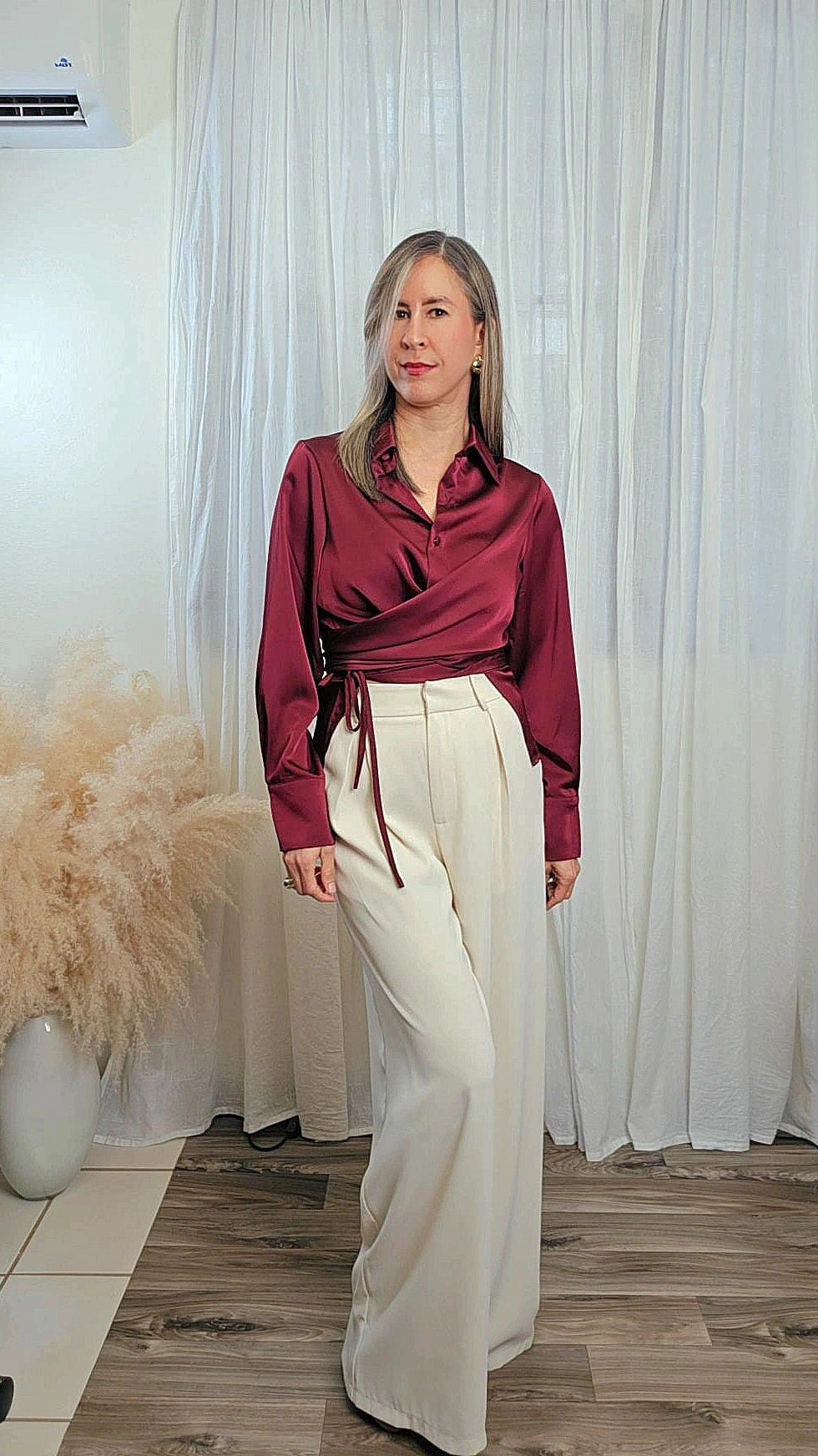 Lara Classic Pleated Wide-leg Trousers